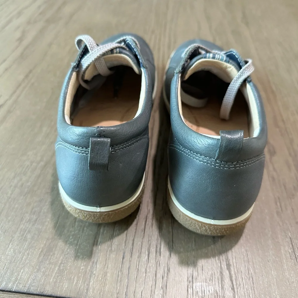 ECCO Chase Women’s Gray Leather Casual Comfort Sneakers Size 37 (6-6.5) - Picture 9 of 11